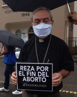Obispo participa en campaña contra el aborto en San José