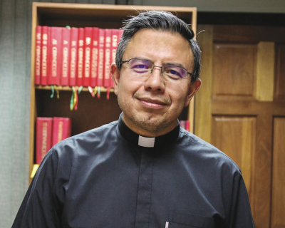 El Pbro. Manuel Rojas es el secretario ejecutivo de la Comisión Nacional de Liturgia de la Conferencia Episcopal.
