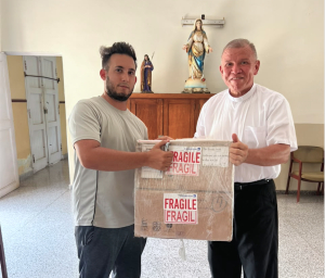 Recepci&oacute;n de las hostias donadas por nuestra Iglesia.