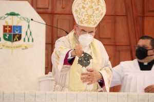 Mons. José Manuel Garita presidió el Rito de Dedicación del Altar.