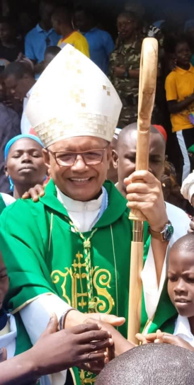 “Los católicos en mi diócesis tienen una solidaridad enorme. Los cristianos católicos no tienen nada, pero lo poco que tienen lo comparten con alegría”, dice Mons. Víctor Hugo
