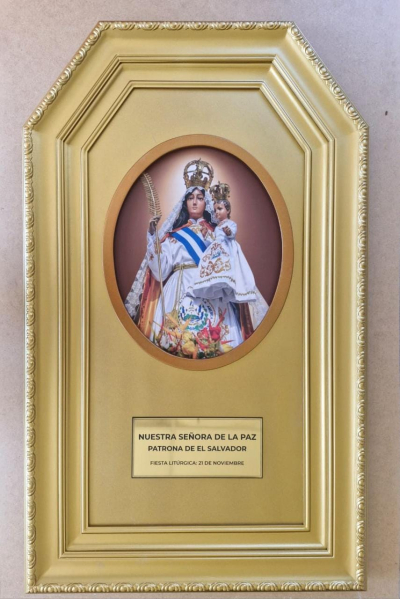 Nuestra Señora de la Paz - Patrona de El Salvador tiene su espacio en la Galería de Advocaciones Marianas de la Basílica de los Ángeles