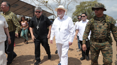Mons. Gallagher visitó el Centro de Acogida en compañía del Nuncio Apostólico en Panamá, Mons. Dagoberto Campos Salas.