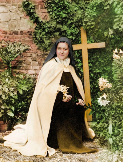 El Papa Francisco publicó en 2023 la Exhotación Apostólica C´est la confiance (en francés, Es la confianza), a propósito del 150 aniversario del nacimiento de Santa Teresita de Niño Jesús.