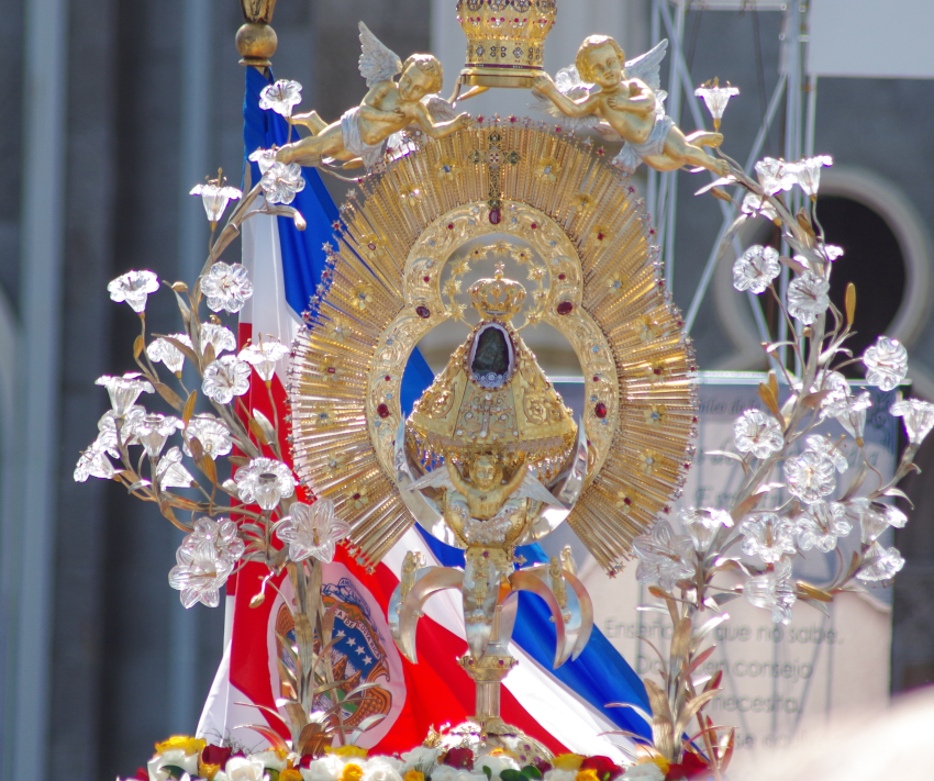 Celebraciones nacionales especiales en honor a la Negrita de los Ángeles
