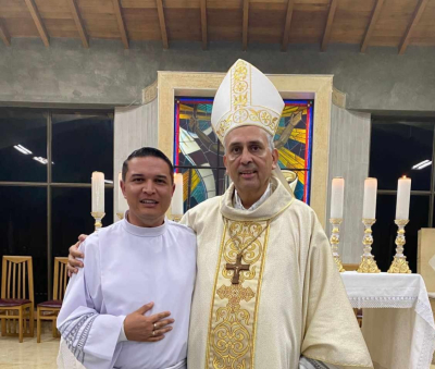 Jeison Alberto Víquez Acuña empezó su servicio en la lglesia a los 9 años de edad.