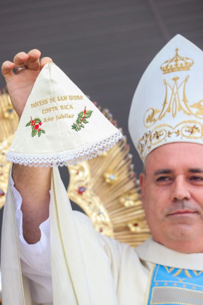 Durante todo este año, la Virgen ha lucido un vestido de la Diócesis de San Isidro que vivió su Año Jubilar.