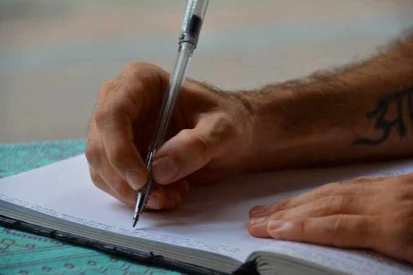 Importancia de escribir a mano y leer en papel