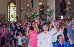 Santuario en Alajuelita celebrará Misa de las Rosas