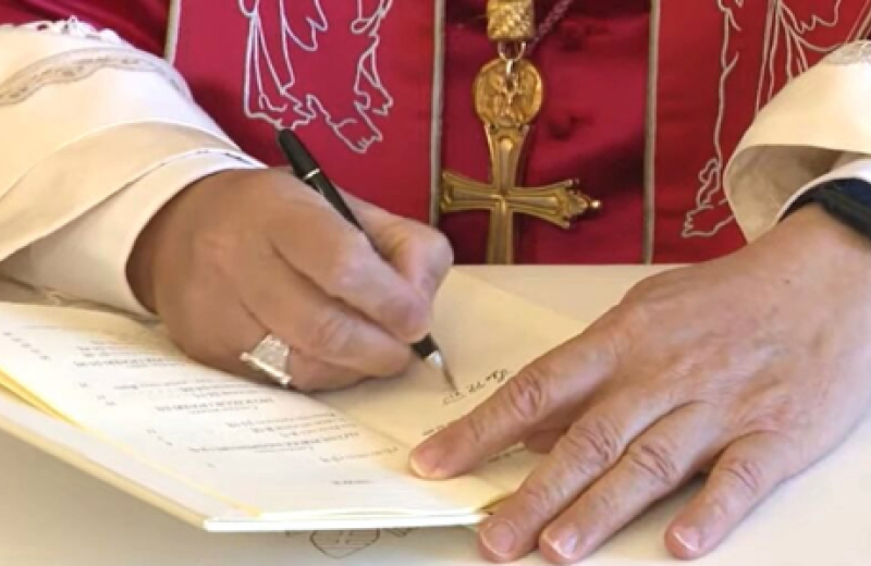 Primera encíclica del Papa se publicará el 25 de mayo