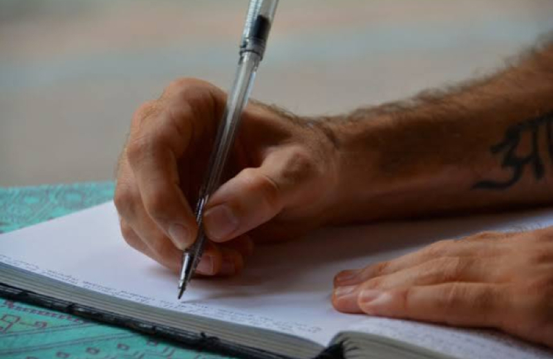 Importancia de escribir a mano y leer en papel