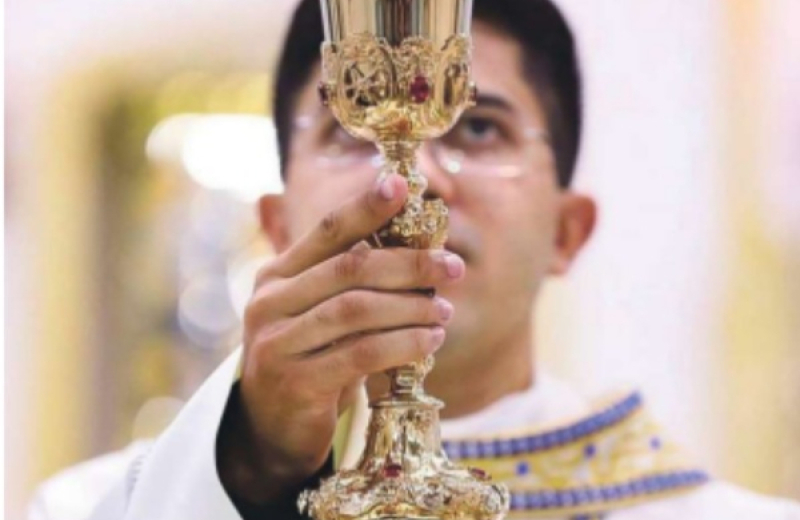 Milagros Eucarísticos: presencia real y visible de Cristo